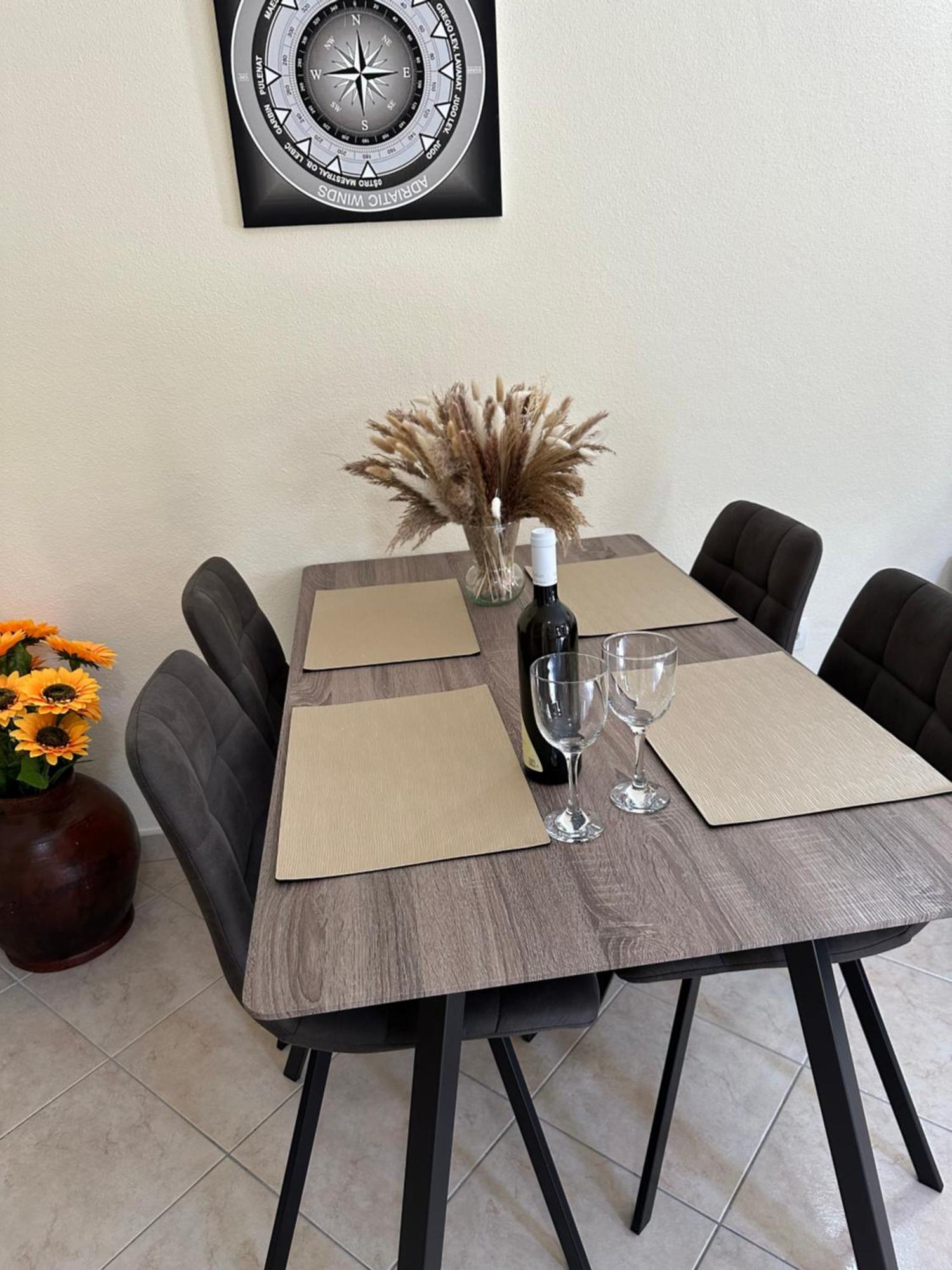 Apartmani Dora I Kati أوروبيتش المظهر الخارجي الصورة