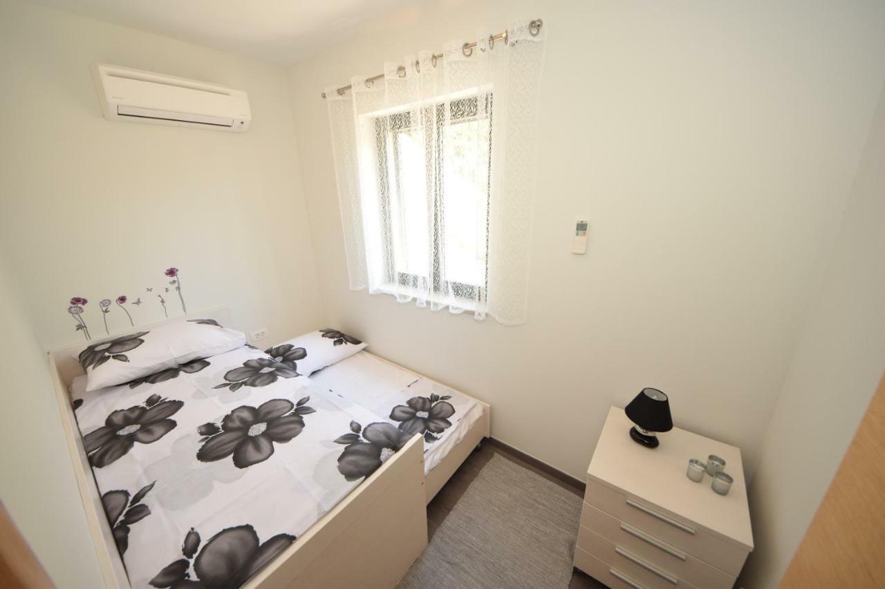 Apartmani Dora I Kati أوروبيتش المظهر الخارجي الصورة